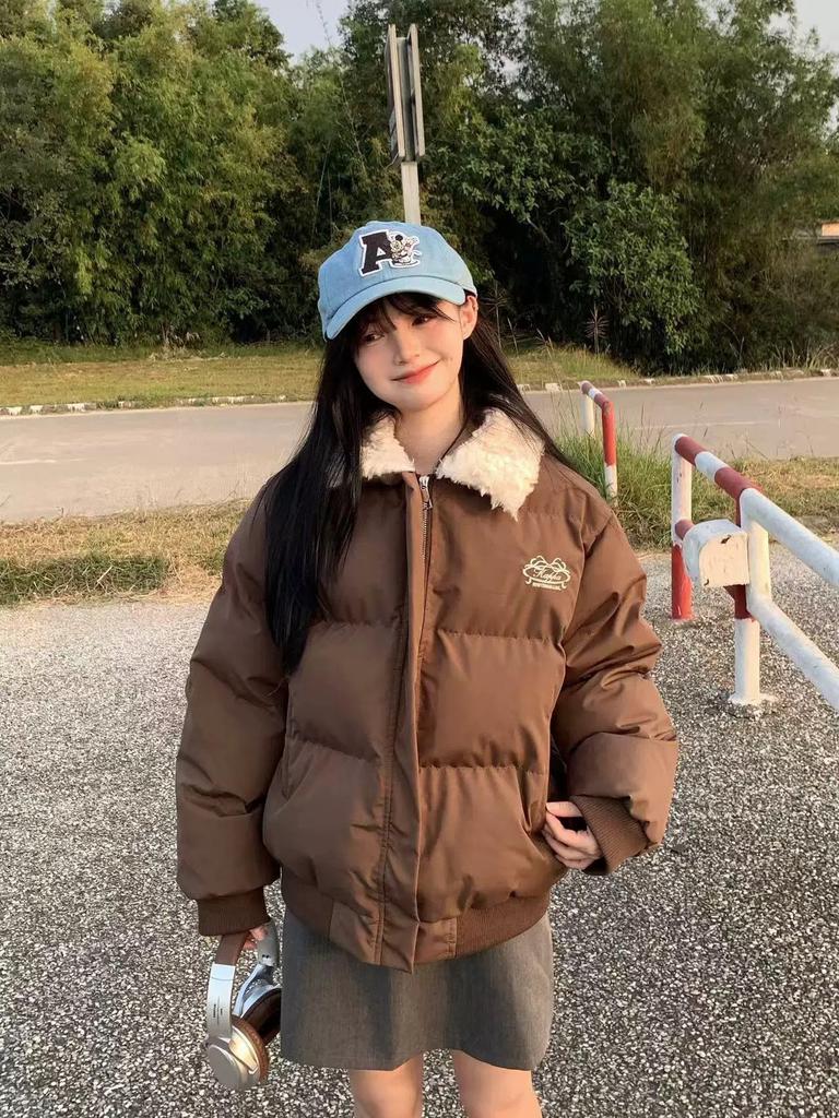 Retro temperament lamb wool splicing fur collar short cotton-padded coat, warm and thickened in winter, not bloated cotton clothes