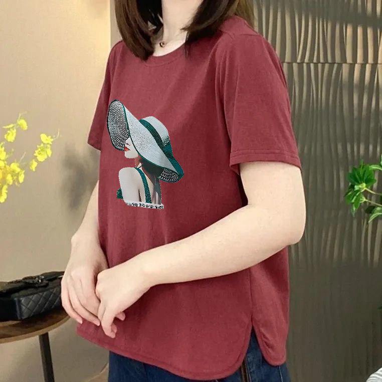 

Stylish Embroidered Short Sleeve T-shirt for Middle-Aged Women - Slimming, Age-Reducing Design L