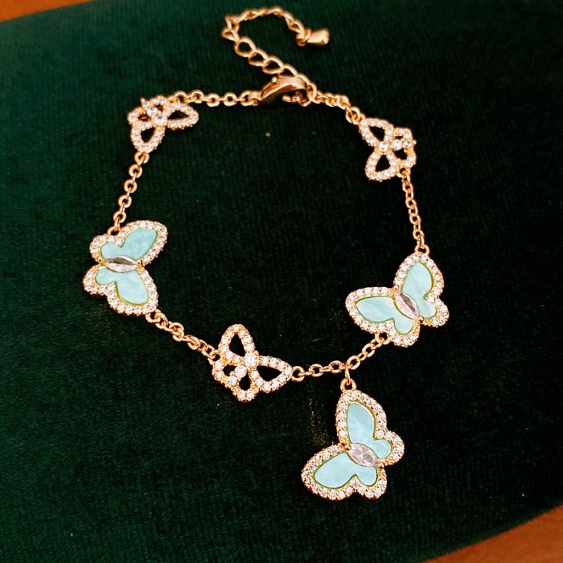 Zircon Butterfly Pendant Bracelet Women Minimalist Chic Sweet Punk Style Gold-Tone Chain With Colorful Accents