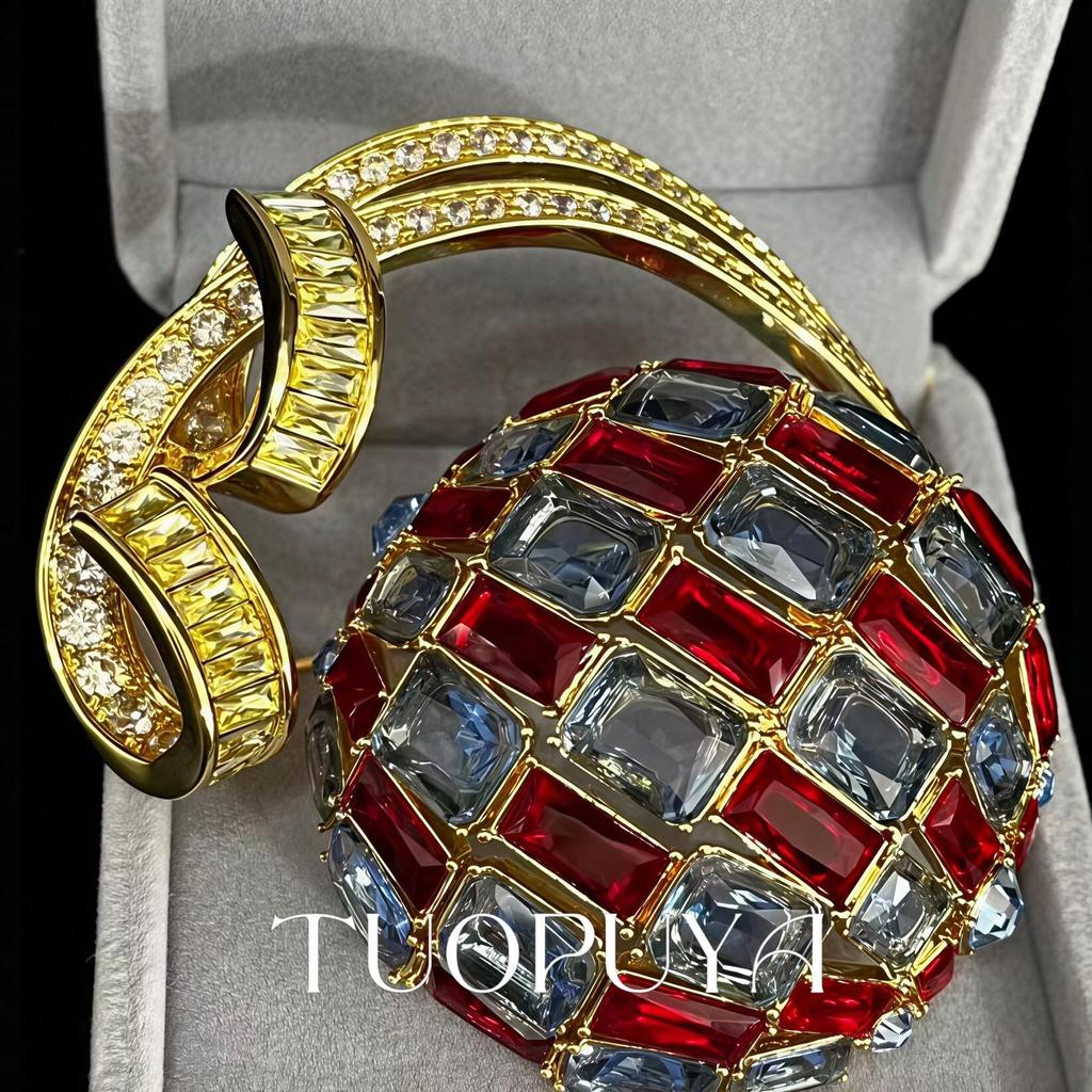 Vintage Retro Brooch with Rhinestones: Red and Blue Color Scheme