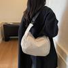 2025 New Japanese Lightweight Plaid Bag Casual Versatile Messenger Bag Women Commuting Out Shoulder Tote Bag