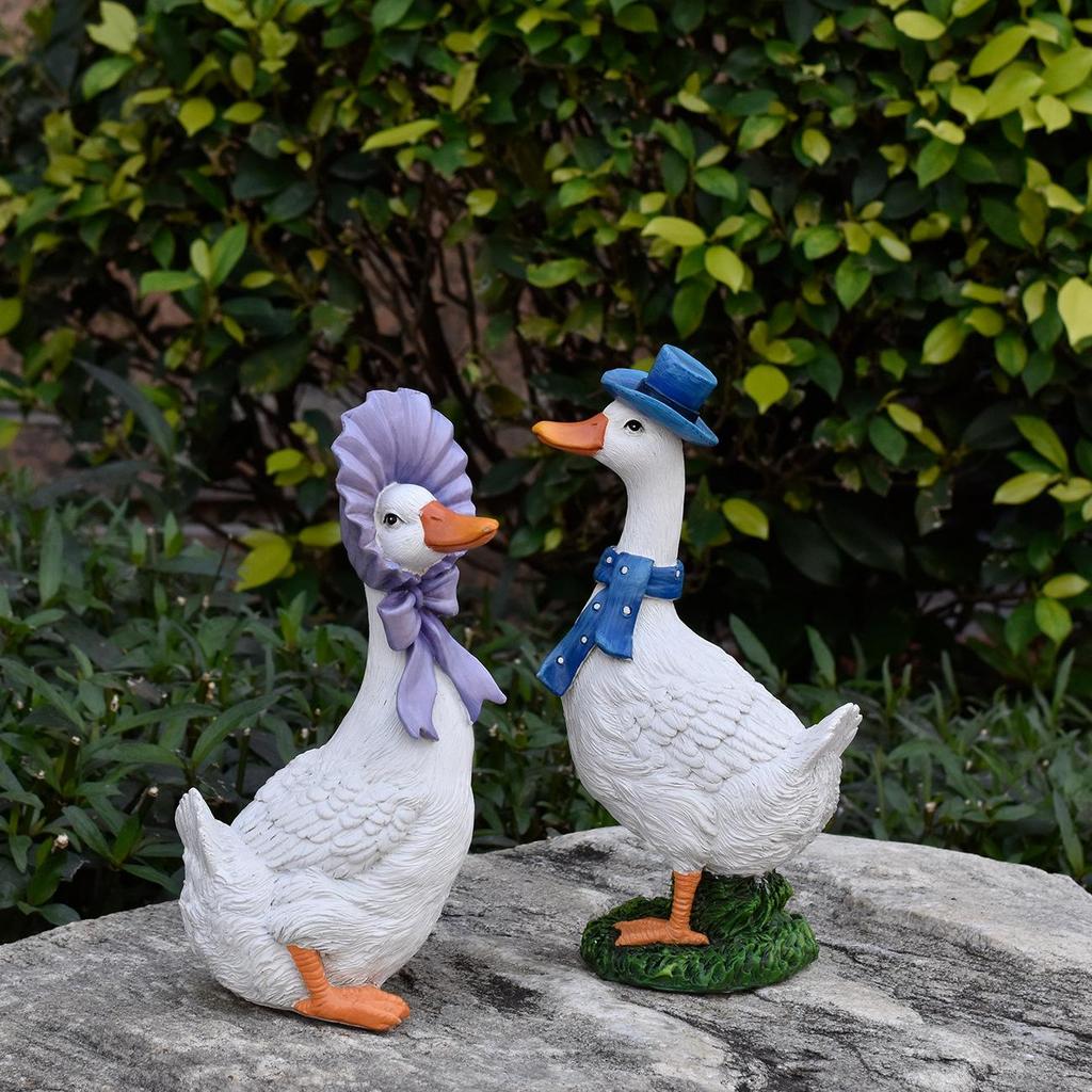 Cartoon Duck Garden Ornaments: Cute Animal Decor for Home and Courtyard