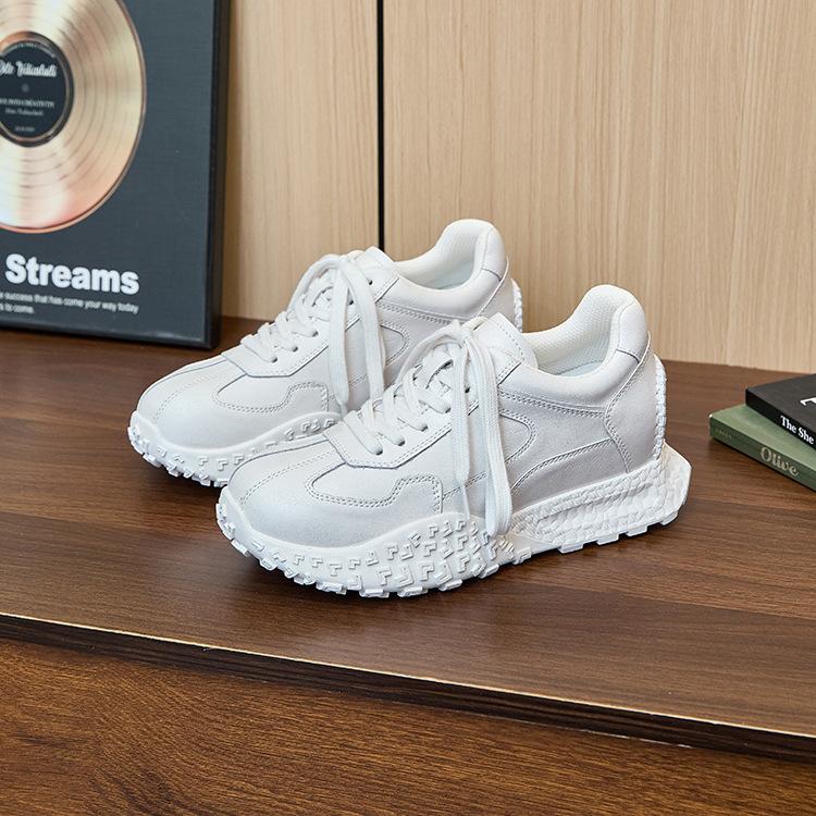 Inner height increase German training shoes women's 2025 thick-soled invisible 7CM Forrest Gump shoes small versatile casual sports shoes