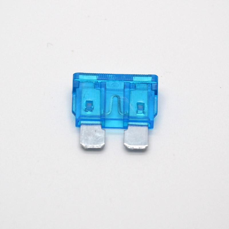 30Pcs Standard Car Automotive 15Amp Fuse Blade Motorcycle Truck Suv Car Replacement Fuse Fuse Holders1