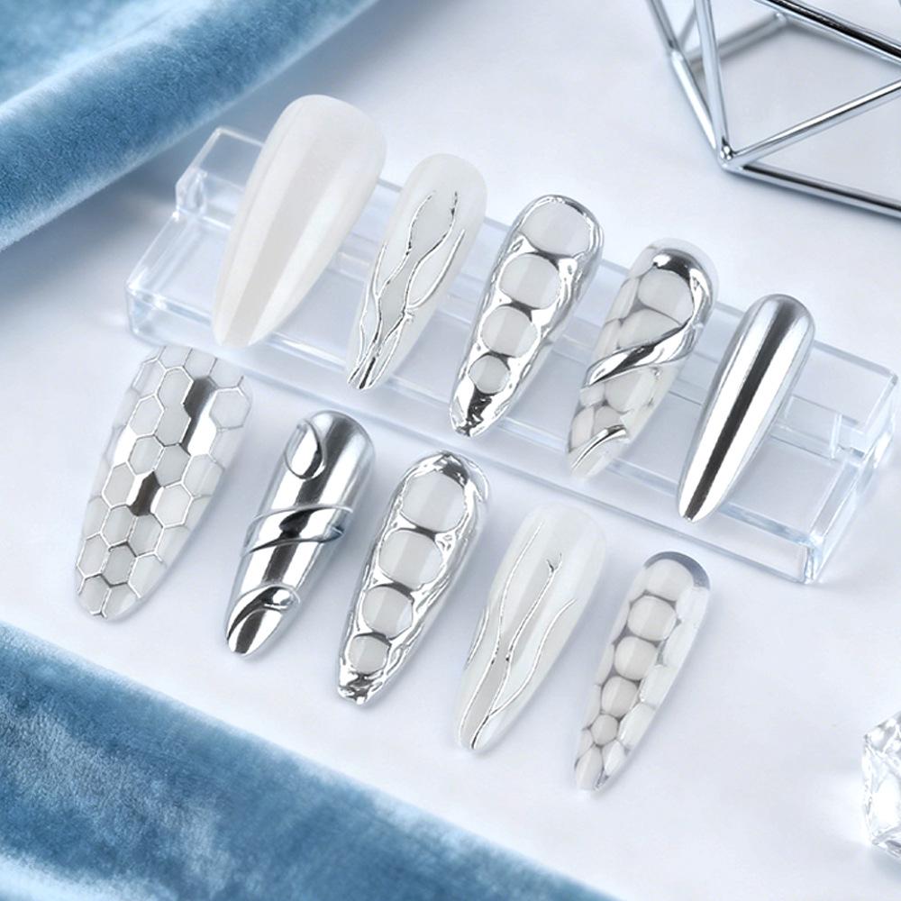 

Silver-Plated Stiletto Nails - 30 Detachable Tips for Cool, Sweet & Spicy Looks