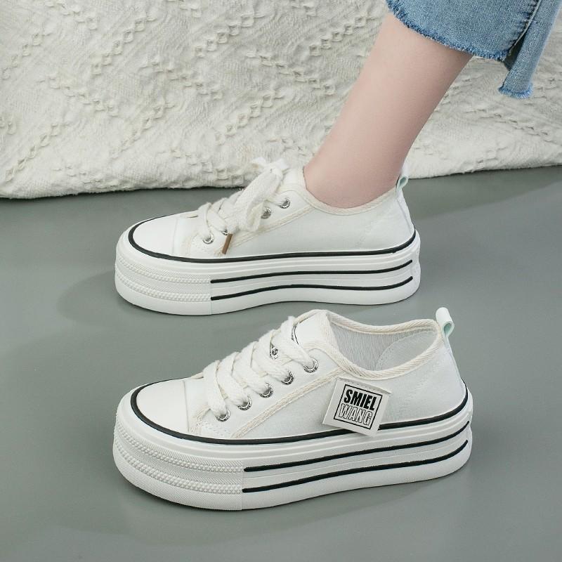Korean Version of Thick-soled Heightening Canvas Shoes Women's 2025 Spring New High-end Little White Shoes Casual Retro Versatile Board Shoes