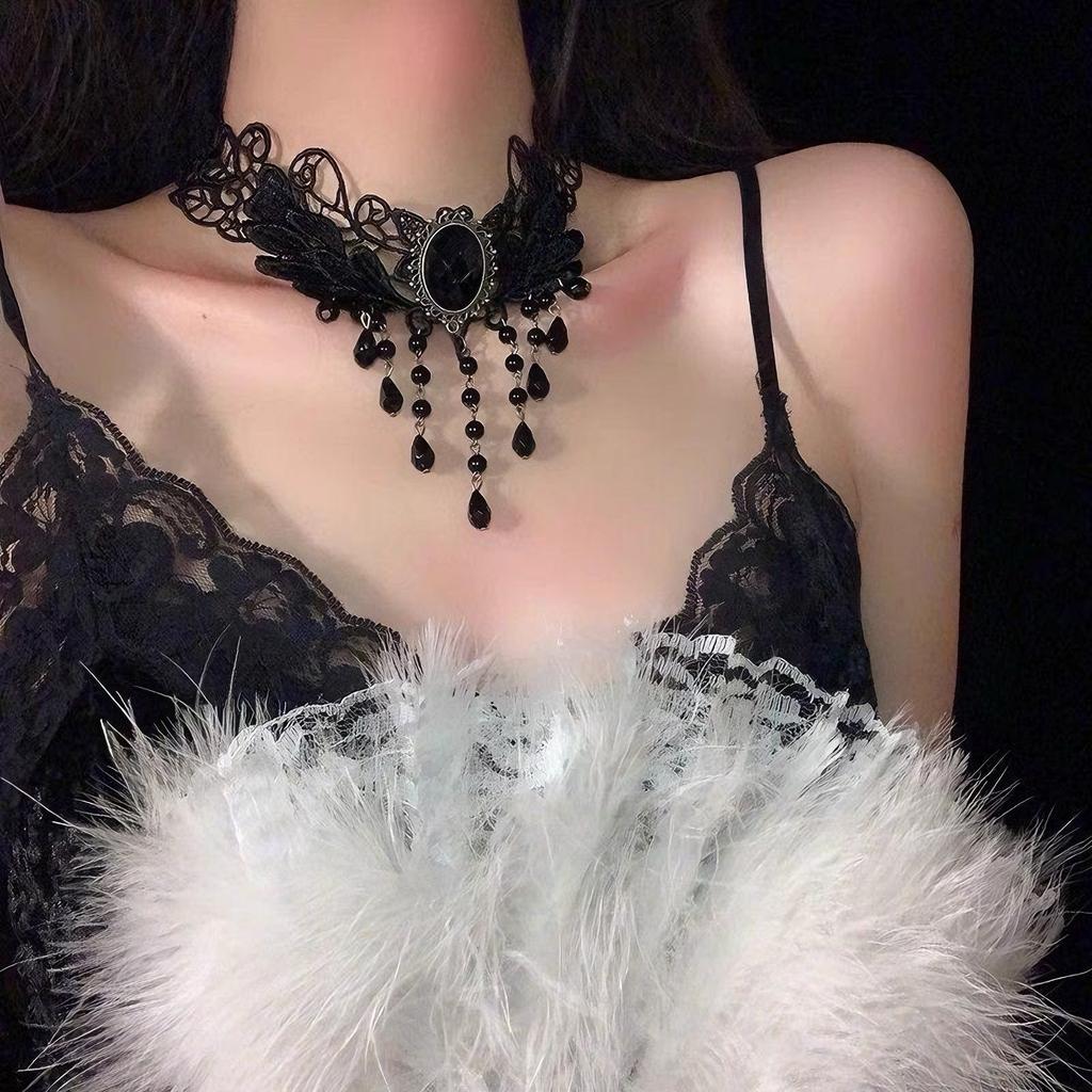 Palace necklace, Halloween, Dark Princess lace collarbone chain, niche choker, Gothic necklace, European and American retro