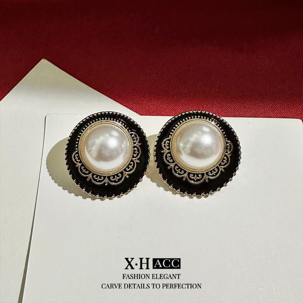 Vintage Bow Earrings: Timeless, High-End Retro Fashion Accessory