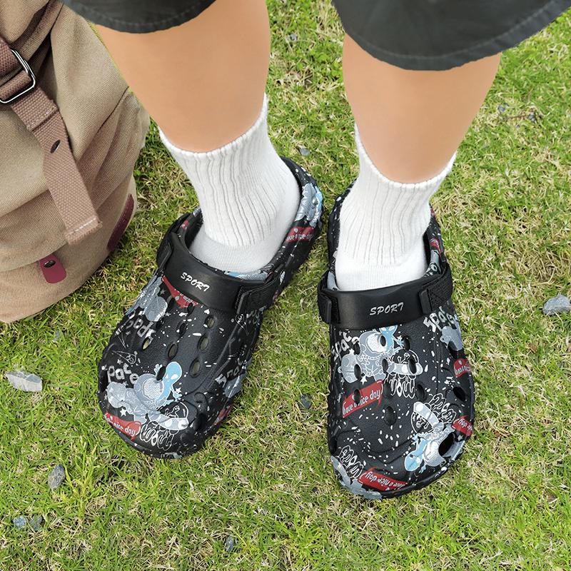 Flat Sandals Men Shoes 2025 Slippers Men Garden Platform Sandals Man Summer Sandals Male Sneakers Outdoor Flip Flops Home Clogs