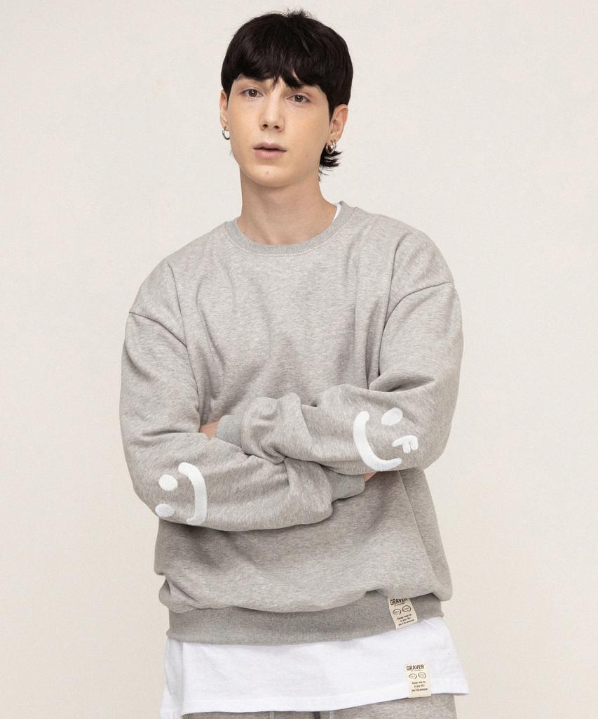 GRAVER [Unisex] Elbow Boucle Embroidery Smile Drawing Sweatshirt_Gray