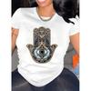Europäische Größe Damen Glück - Weißes Polyester-T-Shirt: Heitere Hamsa: Mystisches Schutz-T-Shirt für Damen