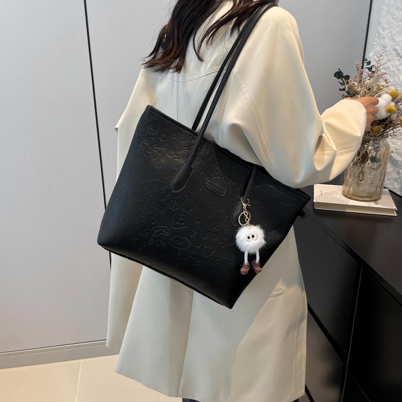 Autumn 2024 Fashionable Embossed Korean Style Shoulder Tote Bag