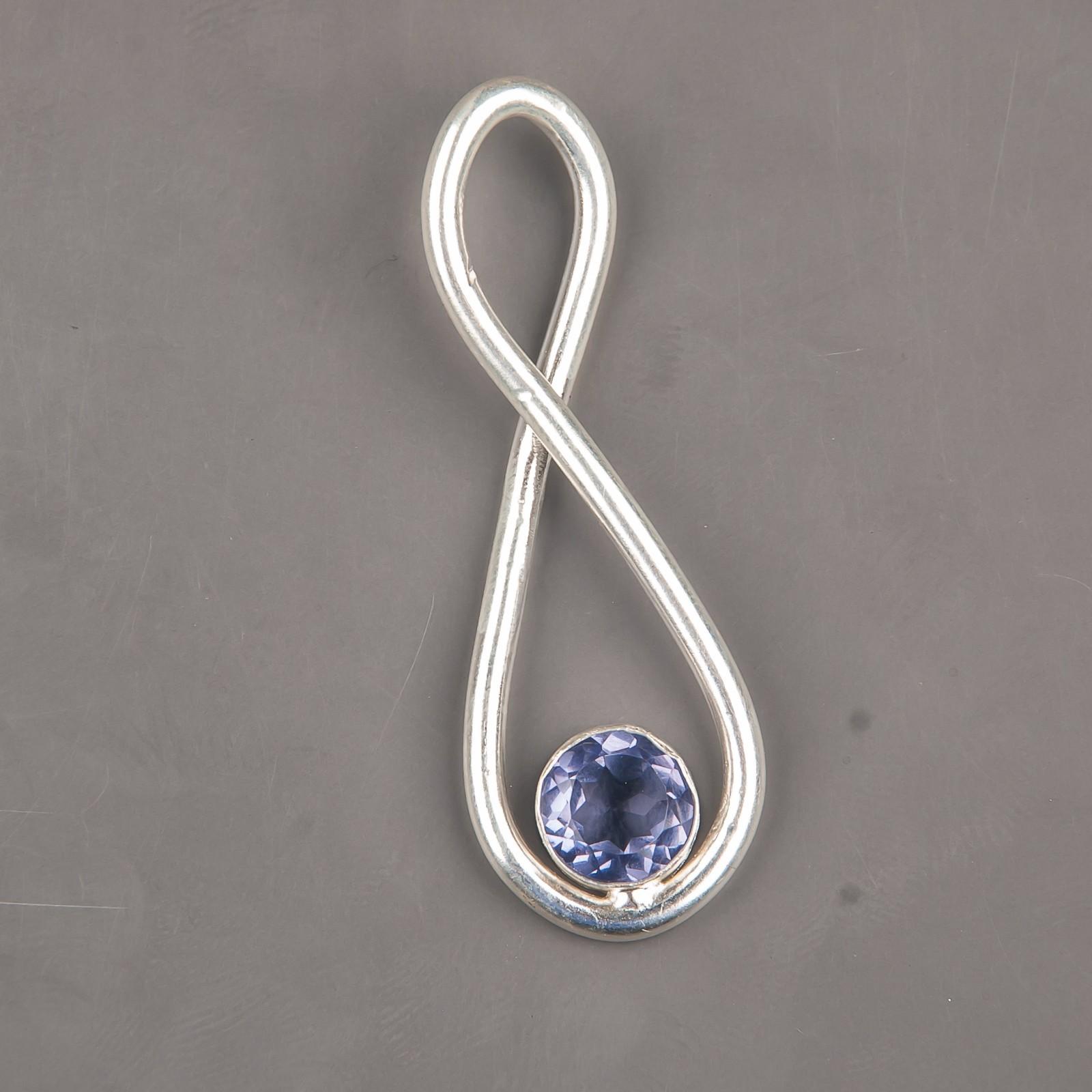 

Иолит Драгоценный камень Серебро 925 пробы Ювелирные изделия Подвеска ручной работы 1,66 Подарок на день рождения PP-20-3