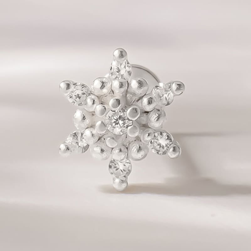 

JEWNEL (1+1/Single Item)Silver 925 Silver Ball Snowflake Labret Piercing single