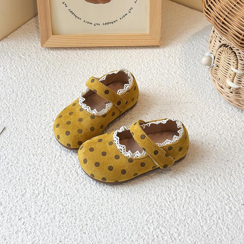 

Туфли балетки для девочек, круглый носок, милое кружево, детская кожаная обувь, в горошек, весна-осень 2025, новая детская обувь для танцев, мягкая подошва, милые 23 жёлтый
