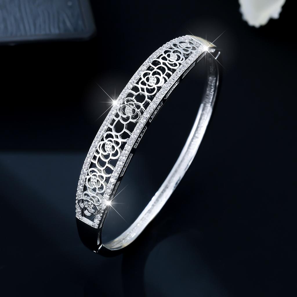Fashionable Hollow Flower Zircon Women's Light Luxury Bracelet Bracelet