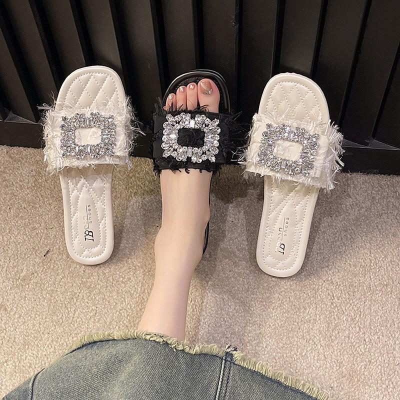 French Small Fragrant Slippers Women's Summer Wear 2025 New Fashion Versatile Flat Bottom One-word Drag Beach Cool Slippers Women