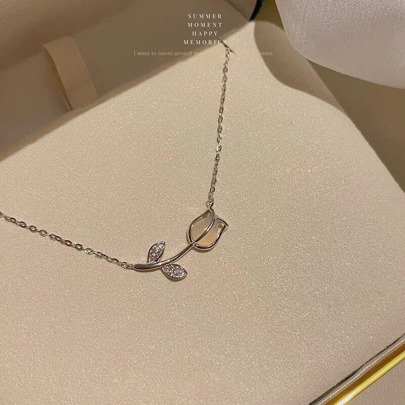925 Silver-Plated Tulip Necklace - Light Luxury Floral Clavicle Chain for Women
