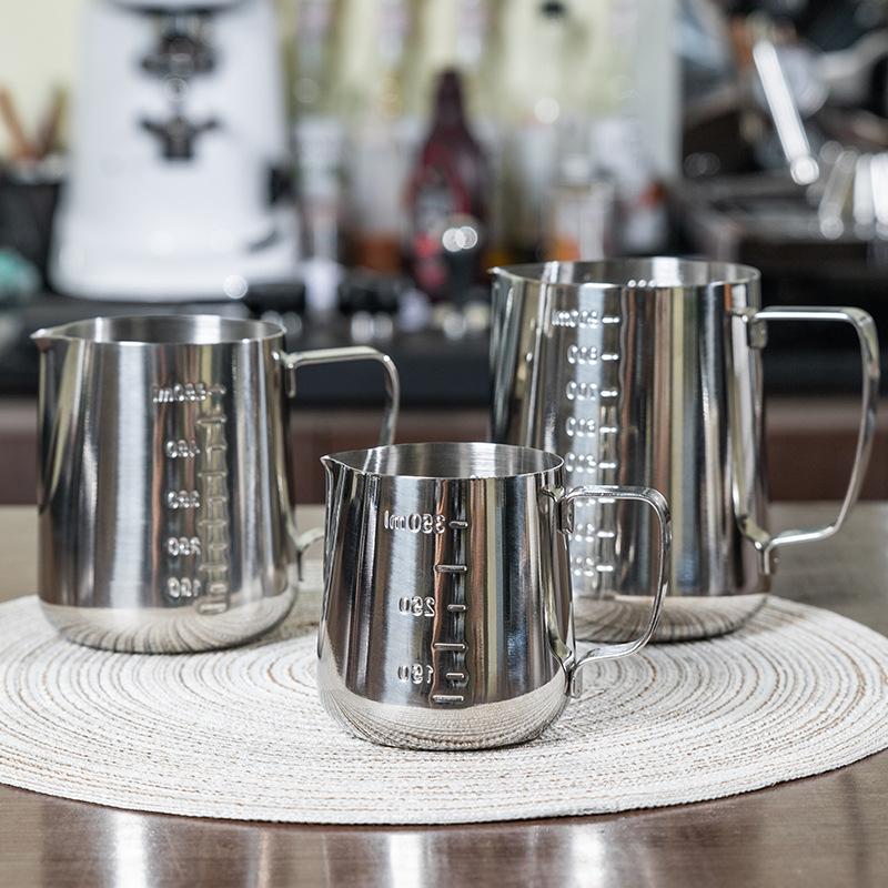 Kaffemelkskummende kanne 304 rustfritt stål spesialisert klassisk kaffetrakter Latte Cappuccino krem ​​dampskummerkopp