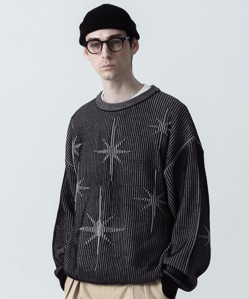 STAGE NAME Two-Tone Winter Stars Round Neck Oversized Knit_Black