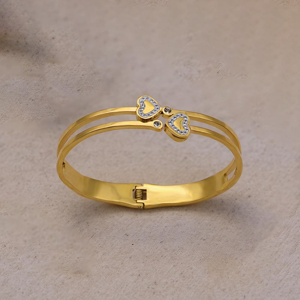 European and American diamond-encrusted heart Forever Love Fashionable Stainless Steel Irregular Openable Gold Bracelet for Women