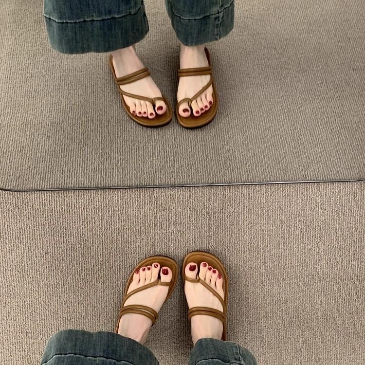 Simple and Versatile Set of Toes with Flat Sandals for Women To Wear In Summer, Seaside Casual Soft-soled Two-way Cool Slippers