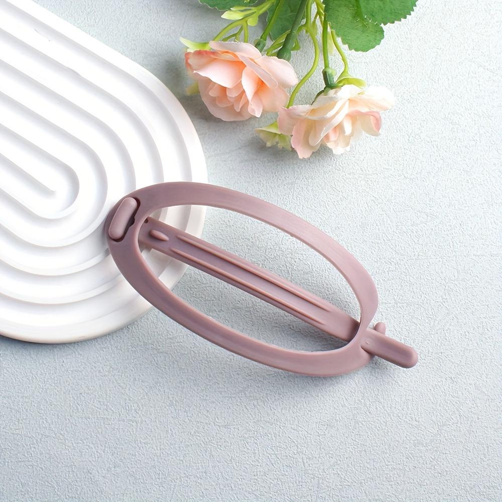 Elegant Solid Color Twist Hair Clip Simple, Versatile Oval Design with Hollow Detail for Women, One piece, Hair Clip