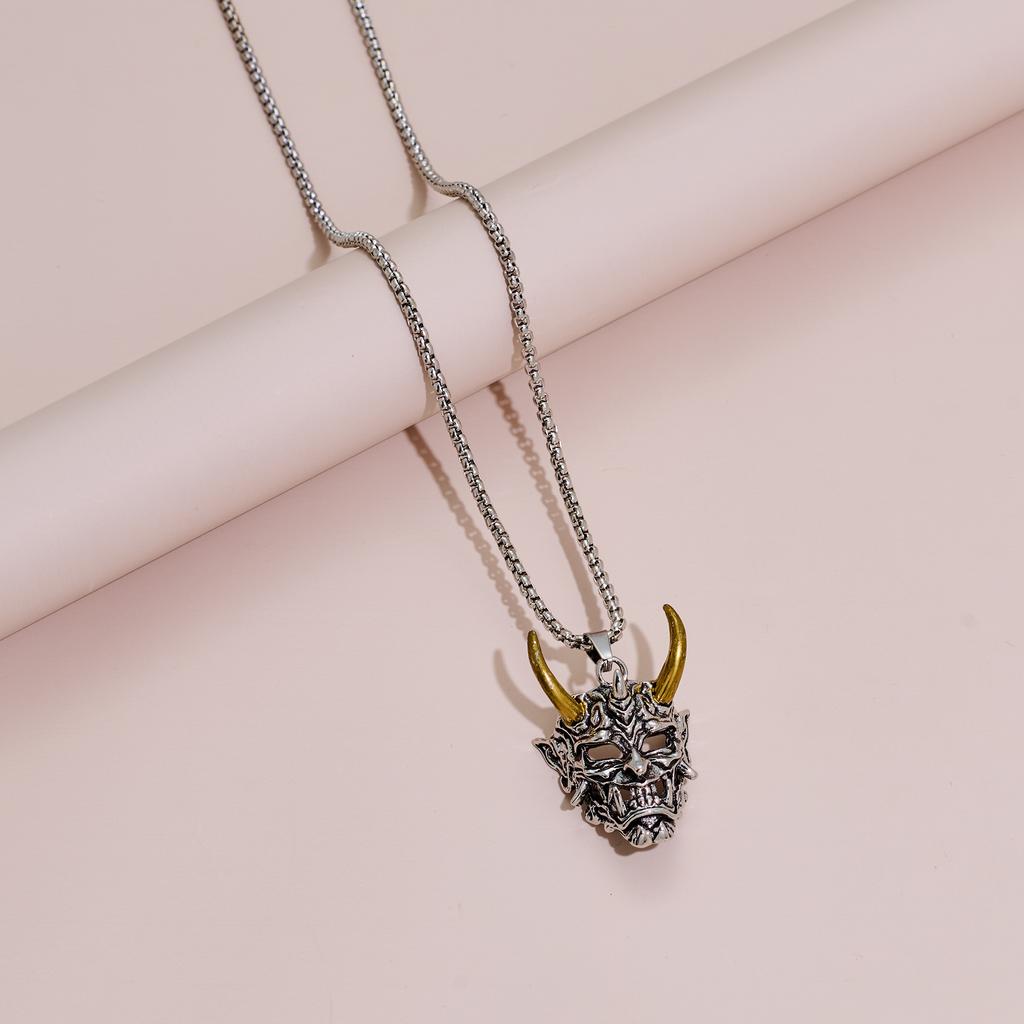 Vintage Punk Demon Mask Samurai Ghost Pendant Necklace Men's and Women's Long Chain Hip Hop Rock Party Necklace Gift Accessories
