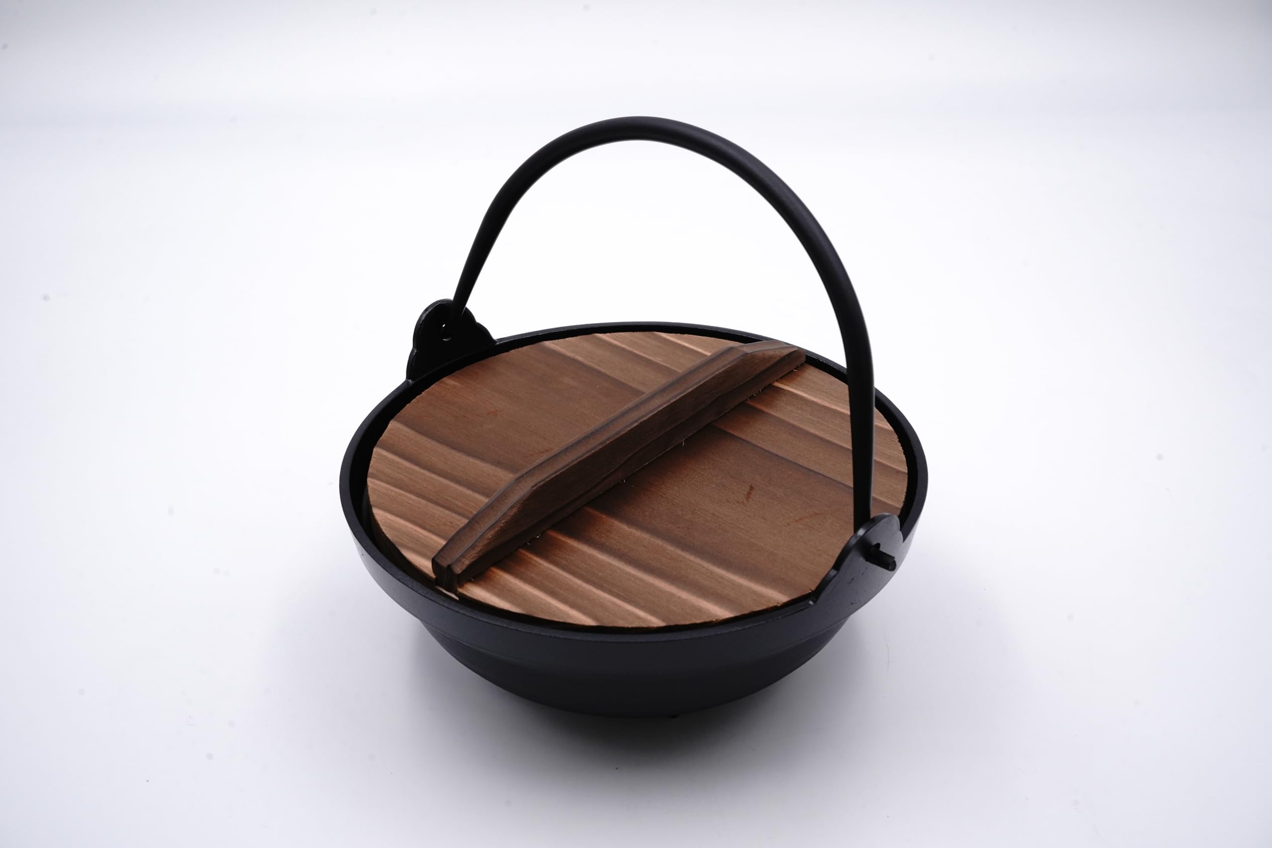 

Tonami Shoten Stepped Irori Pot, 18cm Diameter, Aluminum, Made in Japan. Suitable for hot pot dishes and various cooking uses. Ideal for outdoor use,