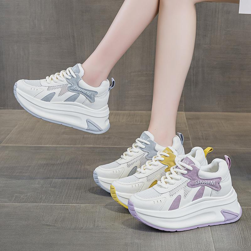 Breathable thick-soled white shoes, new 2025 popular high-value and versatile summer mesh heightening sports and leisure board shoes