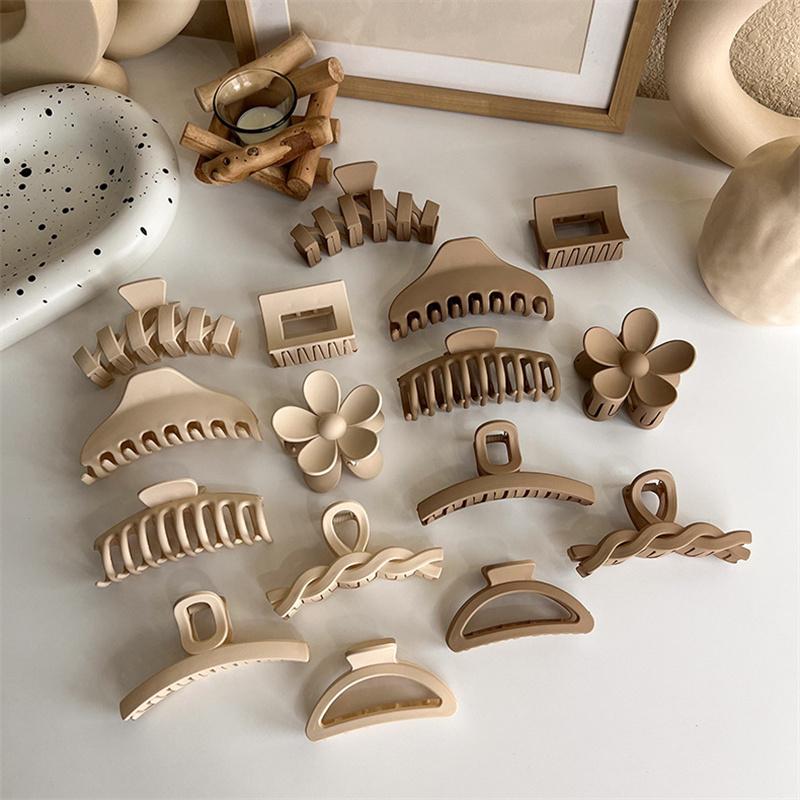 1Pcs Korean Coffee Beige Large Hair Claw Acrylic Hairpin Geometry Barrette Crab Hair Clips Headwear Womens Girl Hair Accessories