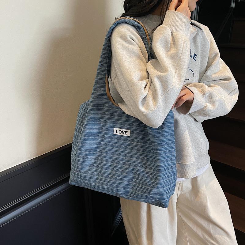 Bag women's large-capacity new summer versatile shoulder bag student class tote bag
