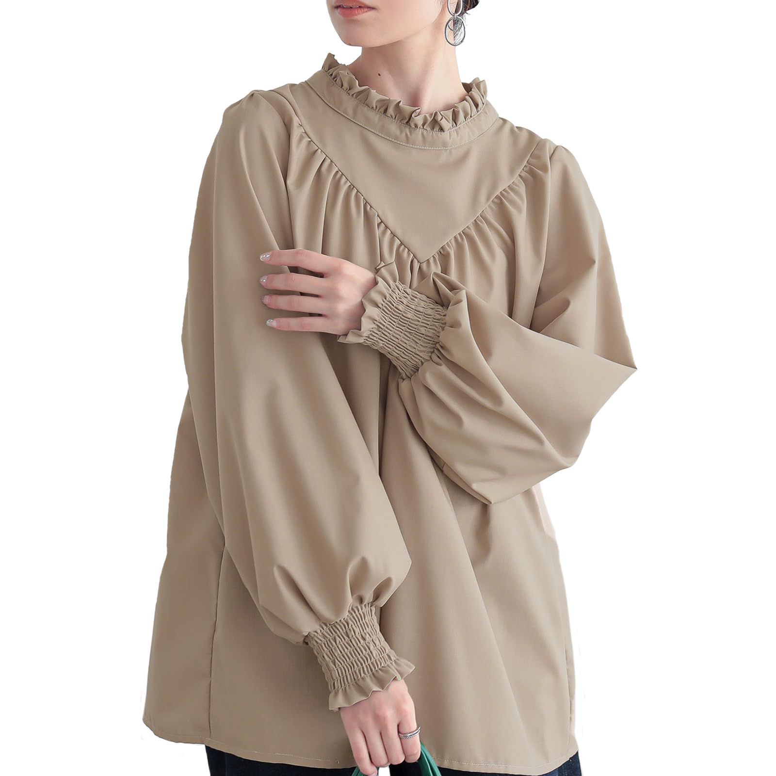 

Oshare Walker и Топ с высоким воротом с длинным ретро высоким свободным рукавом tan2716 n OrLABEL [Блузка с V-образным вырезом и оборками] Женский Оборки, Рукава, Элегантный, Стиль, Вырез горловины,