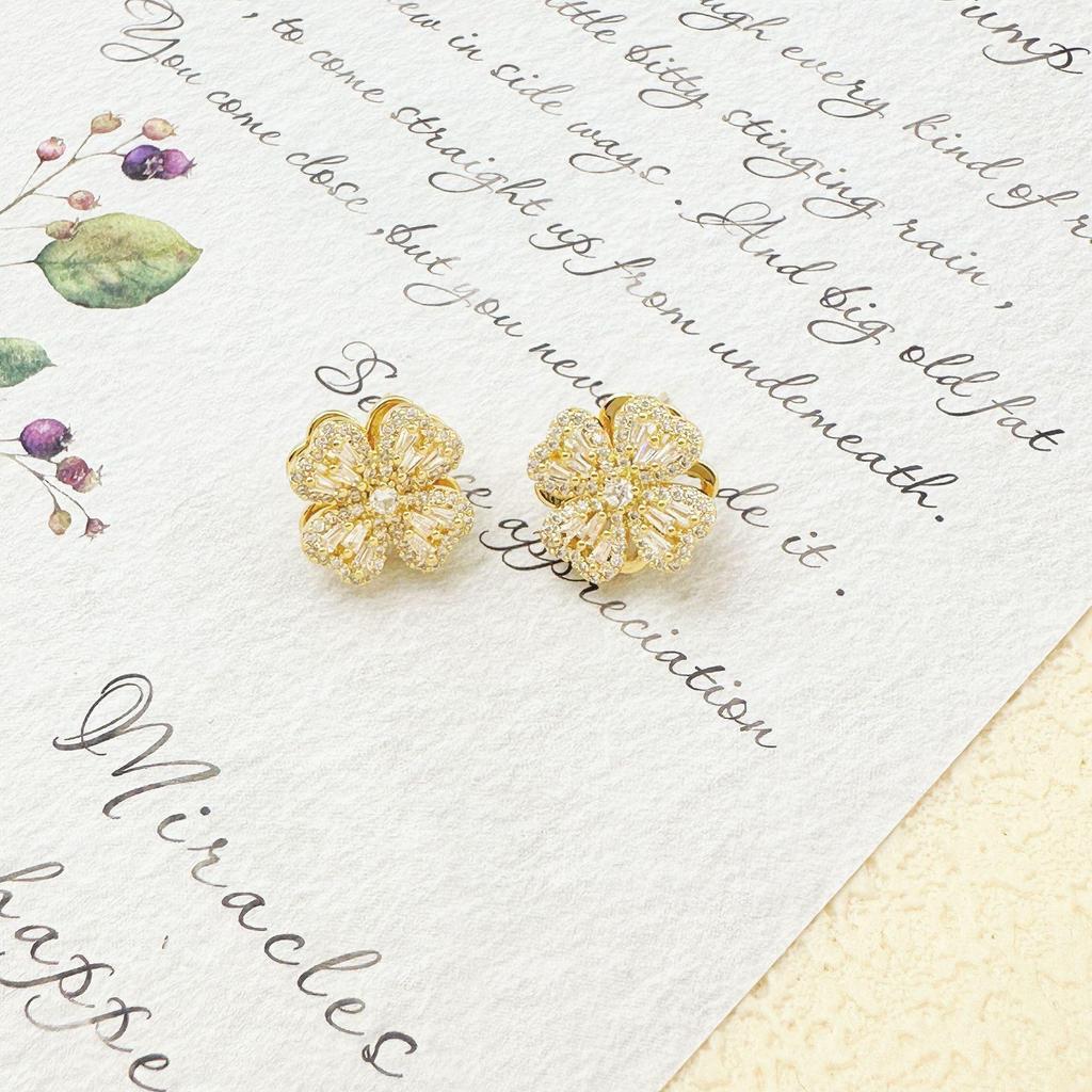 French Vintage Four-Leaf Clover Zircon Jewelry Set: Elegant Earrings, Necklace, and Ring for Weddings and Everyday Wear