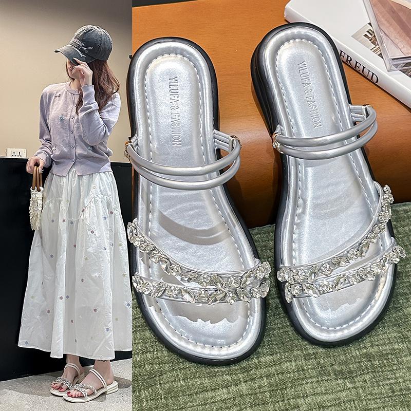 Fashion Shoes Slippers Casual Summer Clogs Woman Slides Luxury Beach 2025 Rome Scandals Female Shoes Ladies' Slippers Luxury