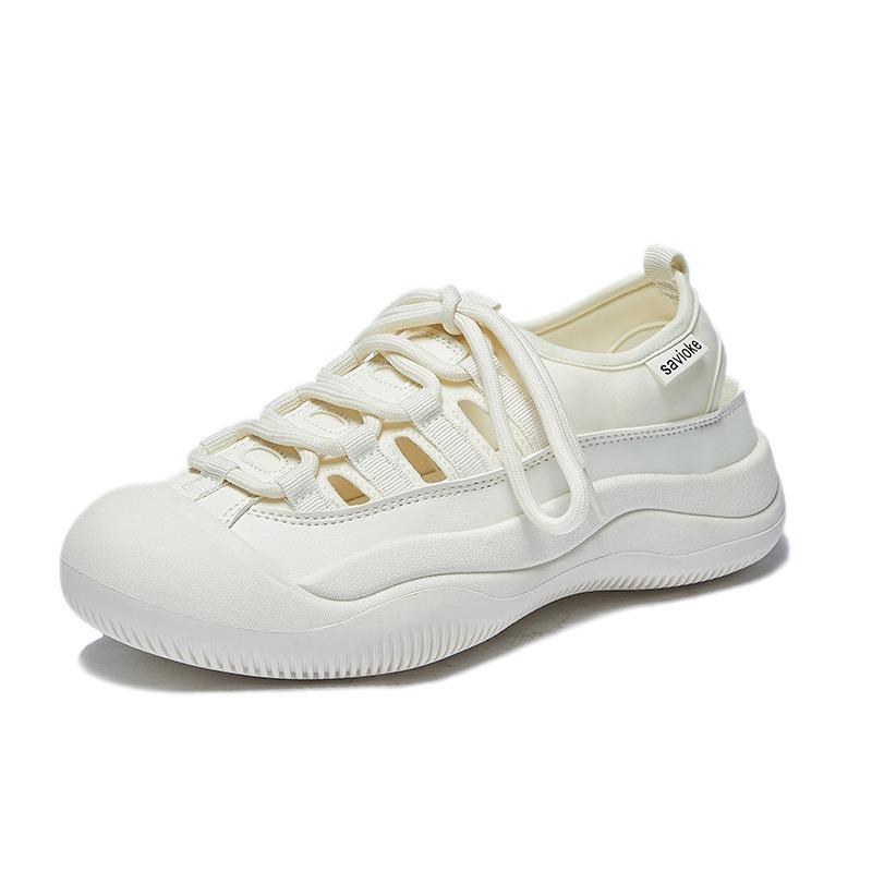 New Style of Perforated Canvas Shoes for Students Flat and Breathable with Half Support