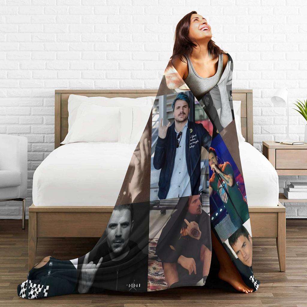 Dani Martin Ptos Anos Blanket  Soft Comfortable Plush Throw Blanket For Living Room Travel Flannel Bedspread Bed Cover