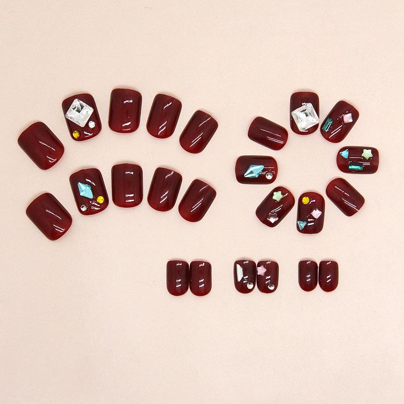 Outono mostra Baijiu vermelho brilhante amor estrelas diamante unhas postiças estilo europeu e americano vestindo nail art
