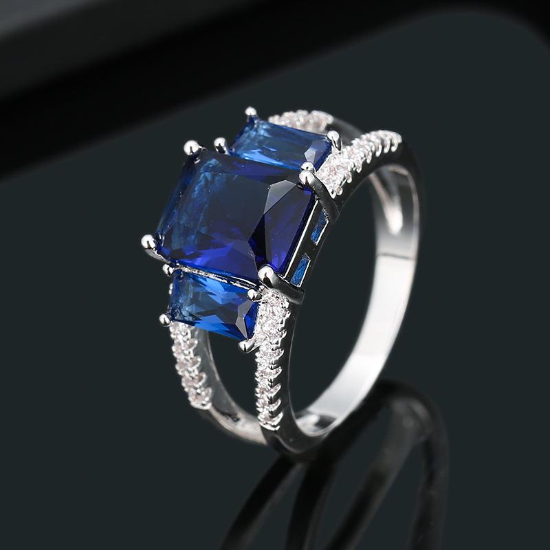Women's Exquisite Square Zircon Copper Ring - Stylish Birthday Gift