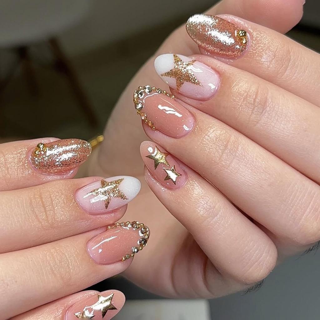 Le Fan Polka Dot French Wearable Short Almond Flower Bow Nail Art Tips False Nails
