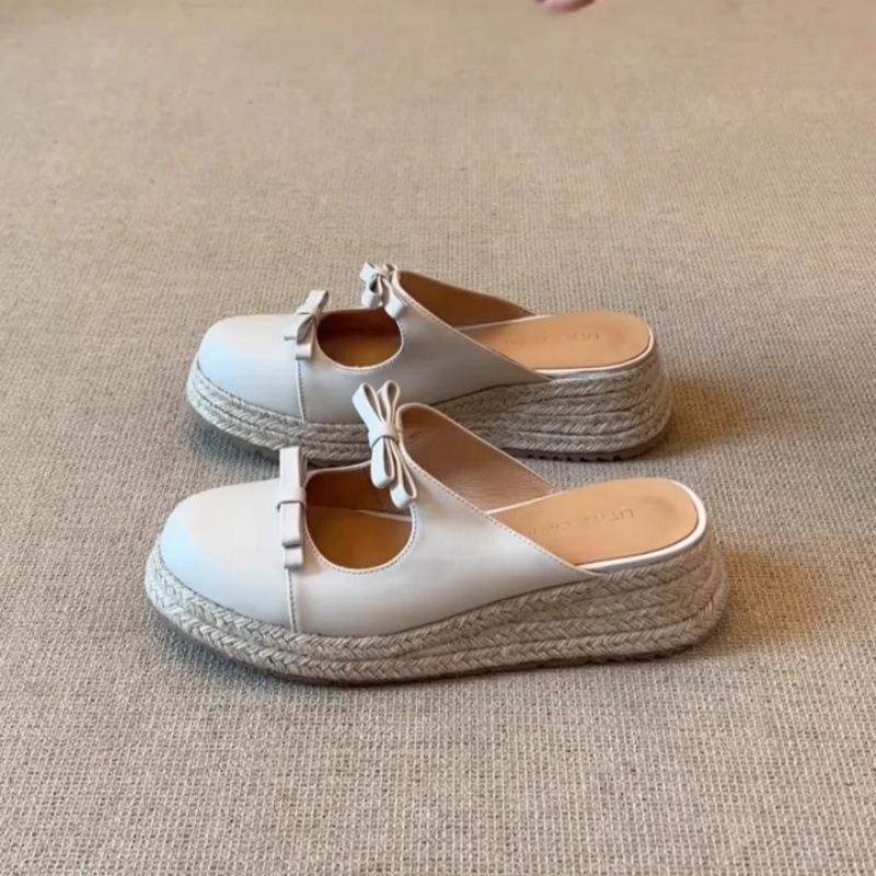 New Chinese Style Retro Thick Bottom Straw Woven Bag Head Bow Cool Slippers 2025 Summer New Wear Half Slippers Women