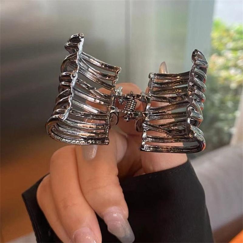 Cutout Metal High Ponytail Grab Clip Hair Clip