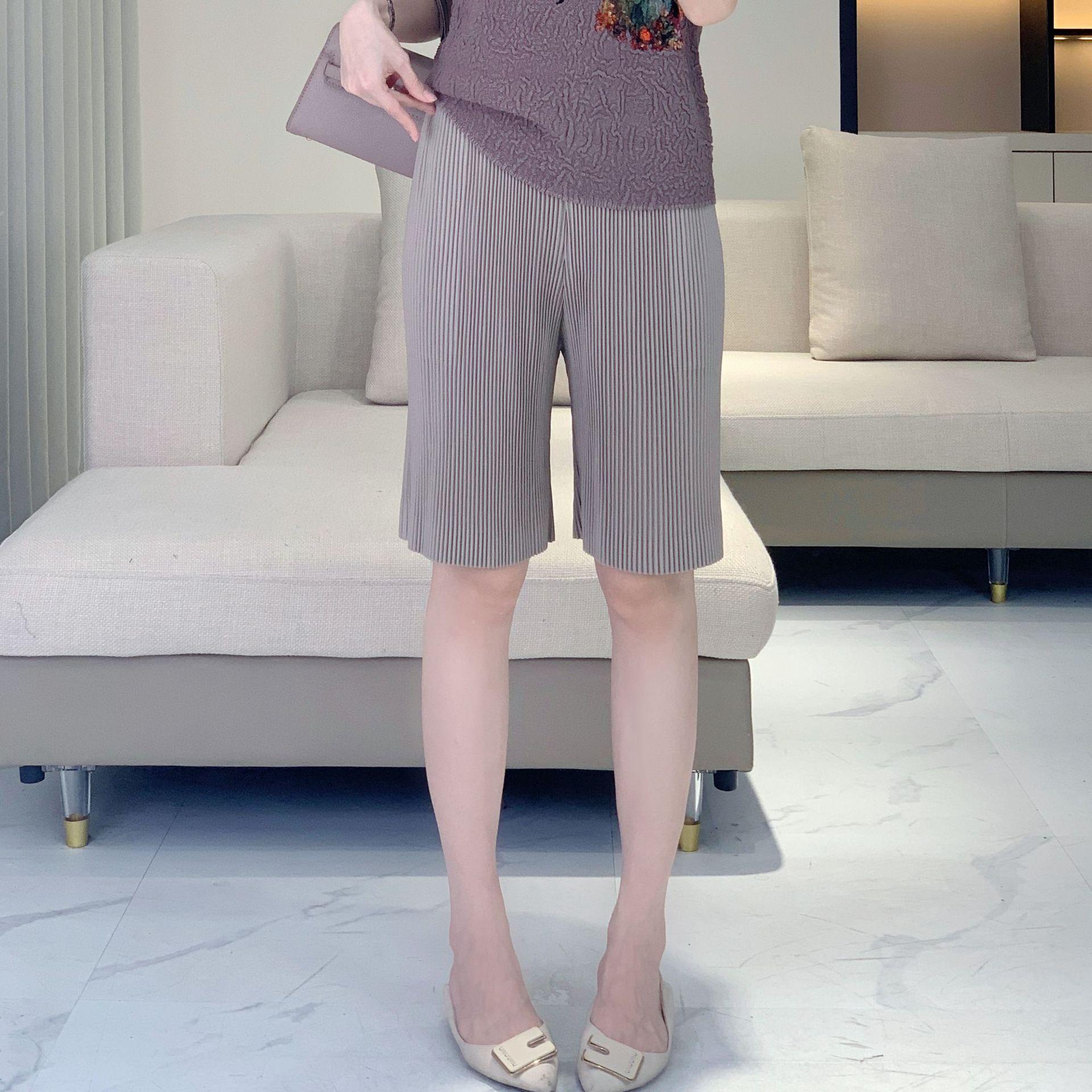 

2025 Summer Women s Pleated Loose Fit Five-Point Casual Shorts One Size [40-70kg] рожевий