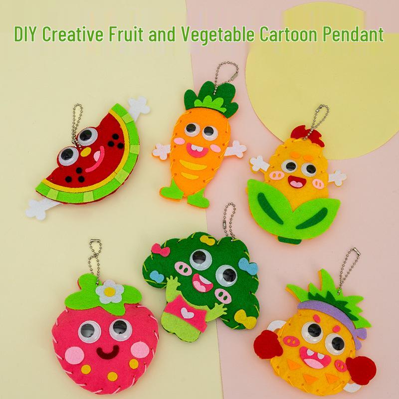 Kit de manualidades para llaveros de animales DIY para niños: Adornos Creativos de Costura No Tejidos
