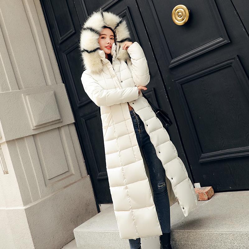 Women's Long Cotton-padded Clothes Over the Knee, New Winter Clothes, Slim-fitting Thickened Large Fur Collar, Large Size Down Cotton-padded Jackets.