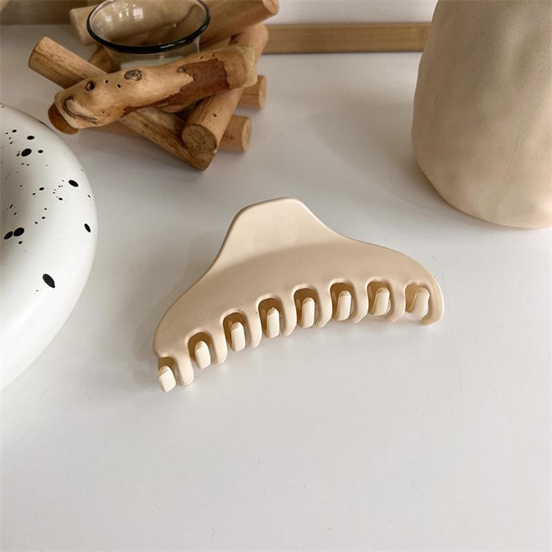 38Styles Geometry Women's Hair Claw Coffee Beige Large Thick Hair Clip Crab Korean Big Small Hairpin Femme Girl Hair Accessories