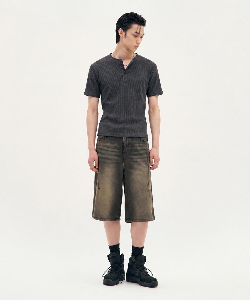 Peuloseseu Refined Henley Tee - Black