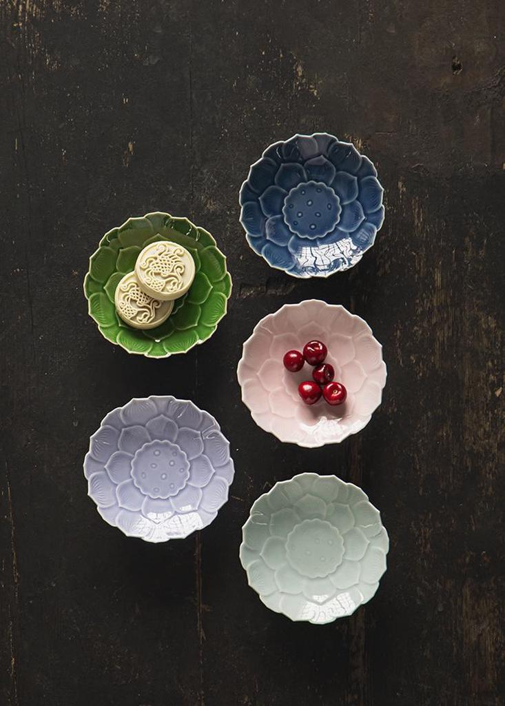 Ceramic High-Legged Tea & Pastry Plate - Exquisite Chinese Style for Engagements & Snacks