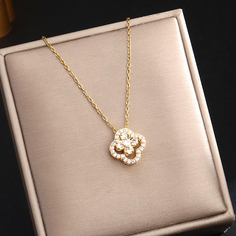 Lucky Four-Leaf Clover Titanium Steel Necklace: Women s Elegant Clavicle Chain with Versatile Design