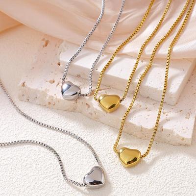European & American Style Peach Heart Titanium Steel Necklace: Fashionable, Luxurious, Non-Fading Clavicle Chain for Women